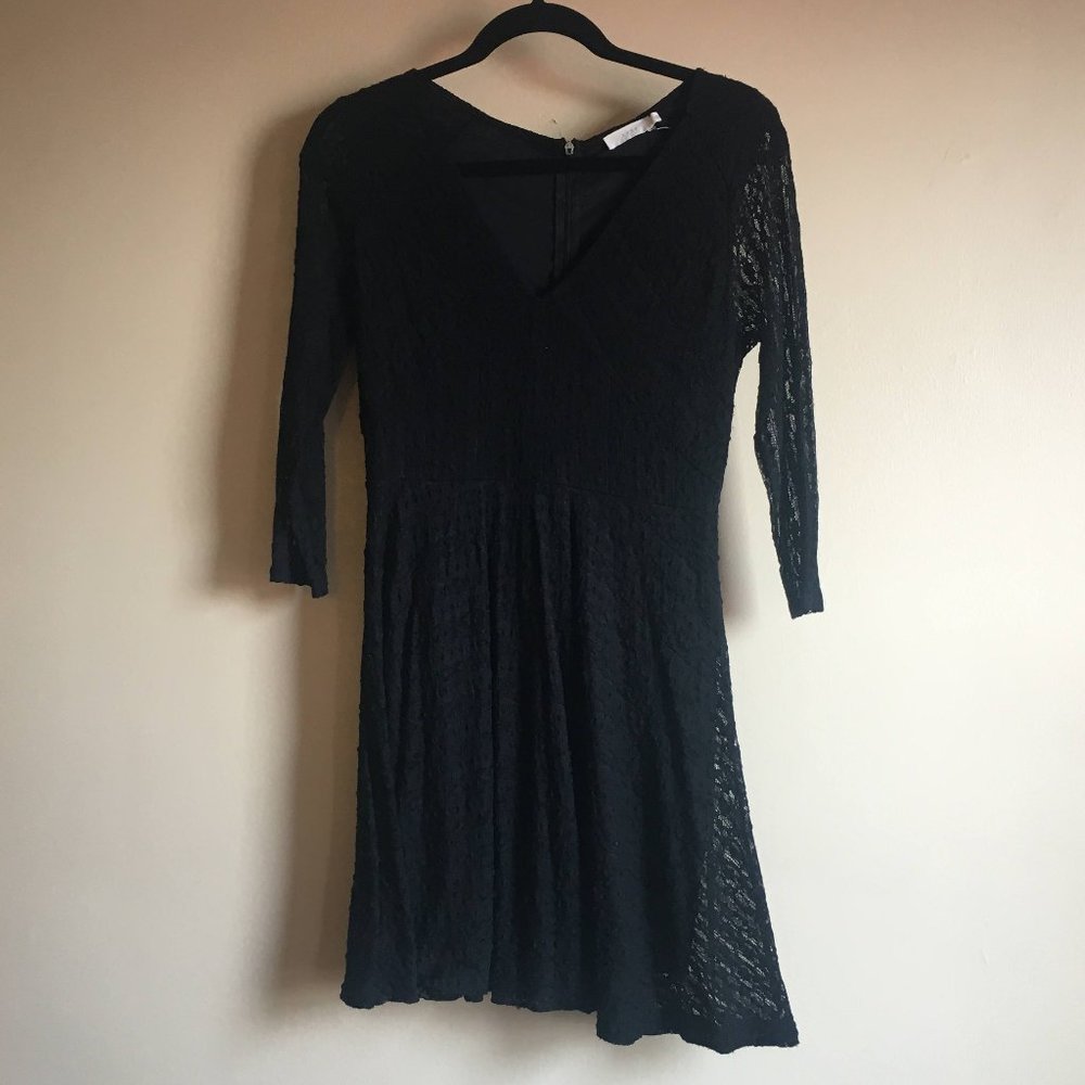 3/4 shear sleeve, vneck, black dress, M
